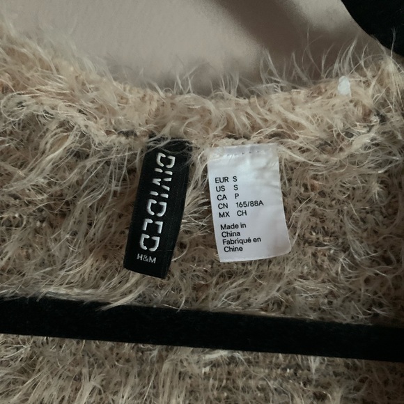 H&M fuzzy cardigan, animal print - Picture 3 of 3